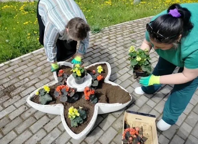 В тульских больницах обновляют зоны отдыха и детские площадки