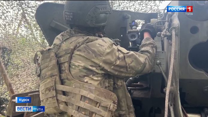 Два года назад приграничье приняло удар. И все эти два года Тульский регион направляет гуманитарные конвои, принимает курских детей, оснащает госпитали и отправляет бойцов на помощь согражданам. 