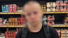 В Туле ранее судимая женщина украла пять телефонов и продукты из магазинов В Туле ранее судимая женщина украла пять телефонов и продукты из магазинов