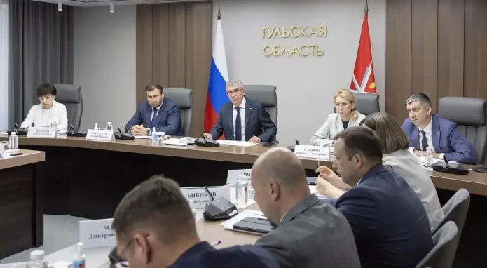 Дмитрий Миляев провел заседание оперативного штаба по ликвидации последствий атаки БПЛА Дмитрий Миляев провел заседание оперативного штаба по ликвидации последствий атаки БПЛА