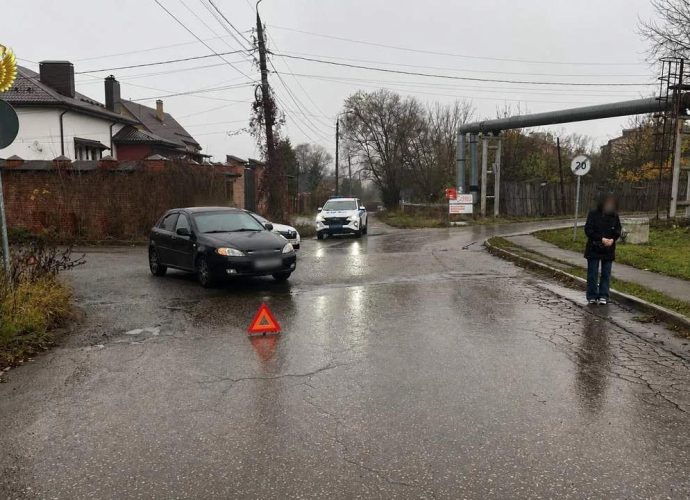 В Новомосковске пенсионерка погибла под колесами автомобиля: подозреваемую женщину-водителя будут судить