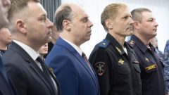 В Туле наградили сотрудников правоохранительных органов В Туле наградили сотрудников правоохранительных органов