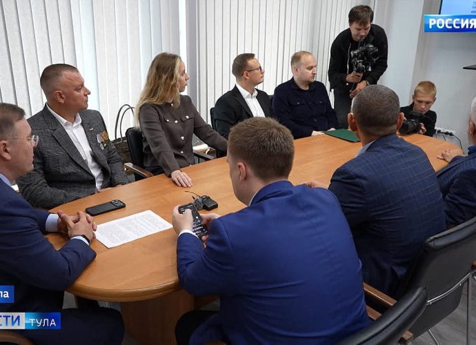 В Тульском избиркоме обсудили открытость и прозрачность голосования с представителями политических партий