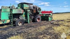 В селе Сестрики Белёвского района загорелся комбайн Фото пресс-службы ГУ МЧС России по Тульской области