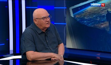 «Моменты истины — это когда человек оценивает свою жизнь»: писатель Александр Лапин о новом сборнике, СМЕРШе и русском духе Александр Лапин