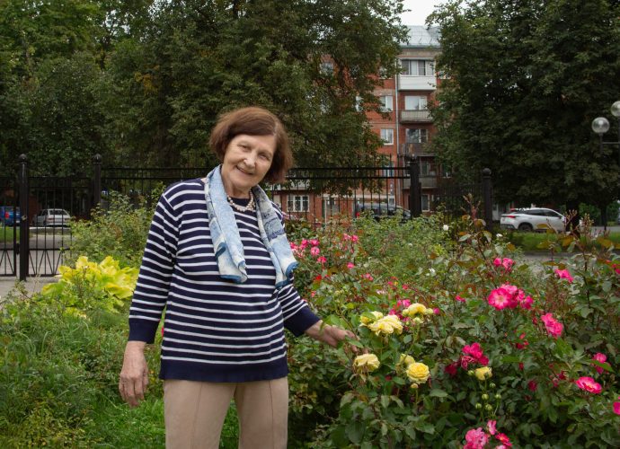 В Музее Крылова высадили любимые розы художника