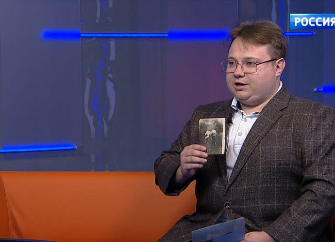 Коллекционер Никита Курганов рассказал, где добыл фото внуков Льва Толстого