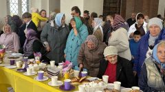 В Крестовоздвиженском храме поселка Ленинский состоялось освящение колоколов В Крестовоздвиженском храме поселка Ленинский состоялось освящение колоколов