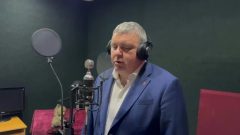 Илья Беспалов поздравил туляков песней «С чего начинается Родина»