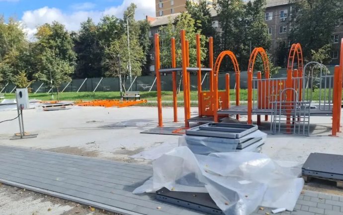 Сквер «Встреча» в Туле украсят детской площадкой «Локомотив»