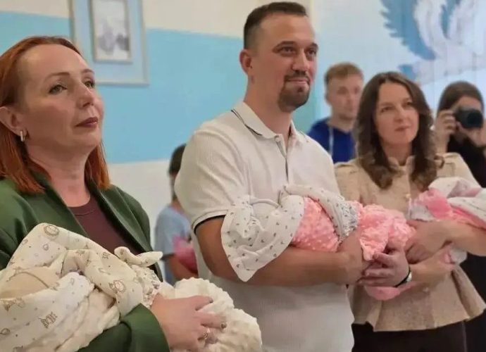 Тульская семья получила почти 10 млн рублей после рождения тройни