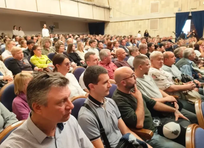 Дмитрий Миляев проводит встречу с работниками тульского ОПК