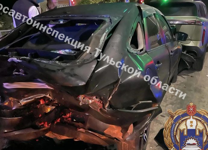 В Ефремове автомобилист спровоцировал тройное ДТП