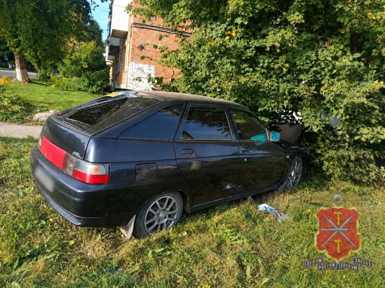 В Новомосковске в течение суток раскрыли угон отечественной легковушки В Новомосковске в течение суток раскрыли угон отечественной легковушки