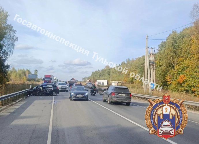 На трассе М-2 «Крым» водитель Lada погиб в ДТП с фурой