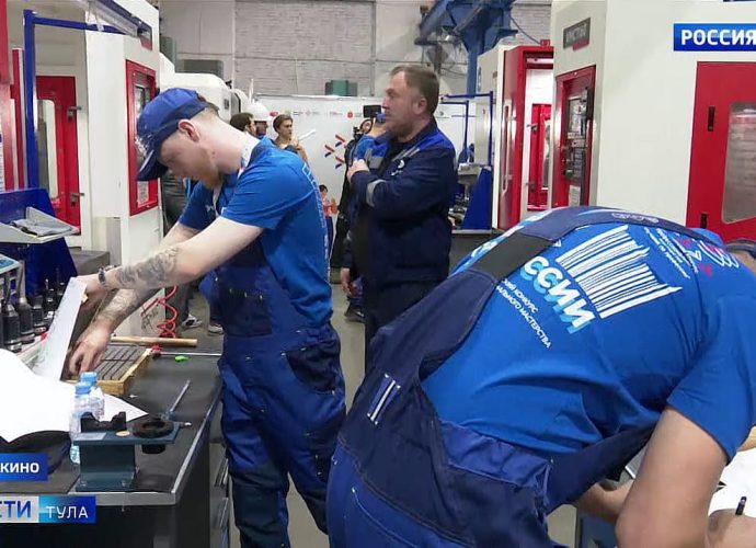 Компания «Восток-Сервис» предоставила экипировку участникам конкурса «Лучший по профессии» в Туле