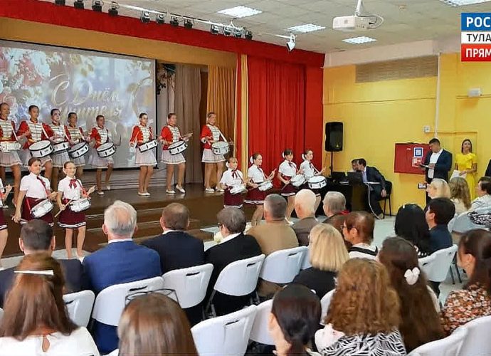 В Туле отметили 90-летие одной из старейших школ региона