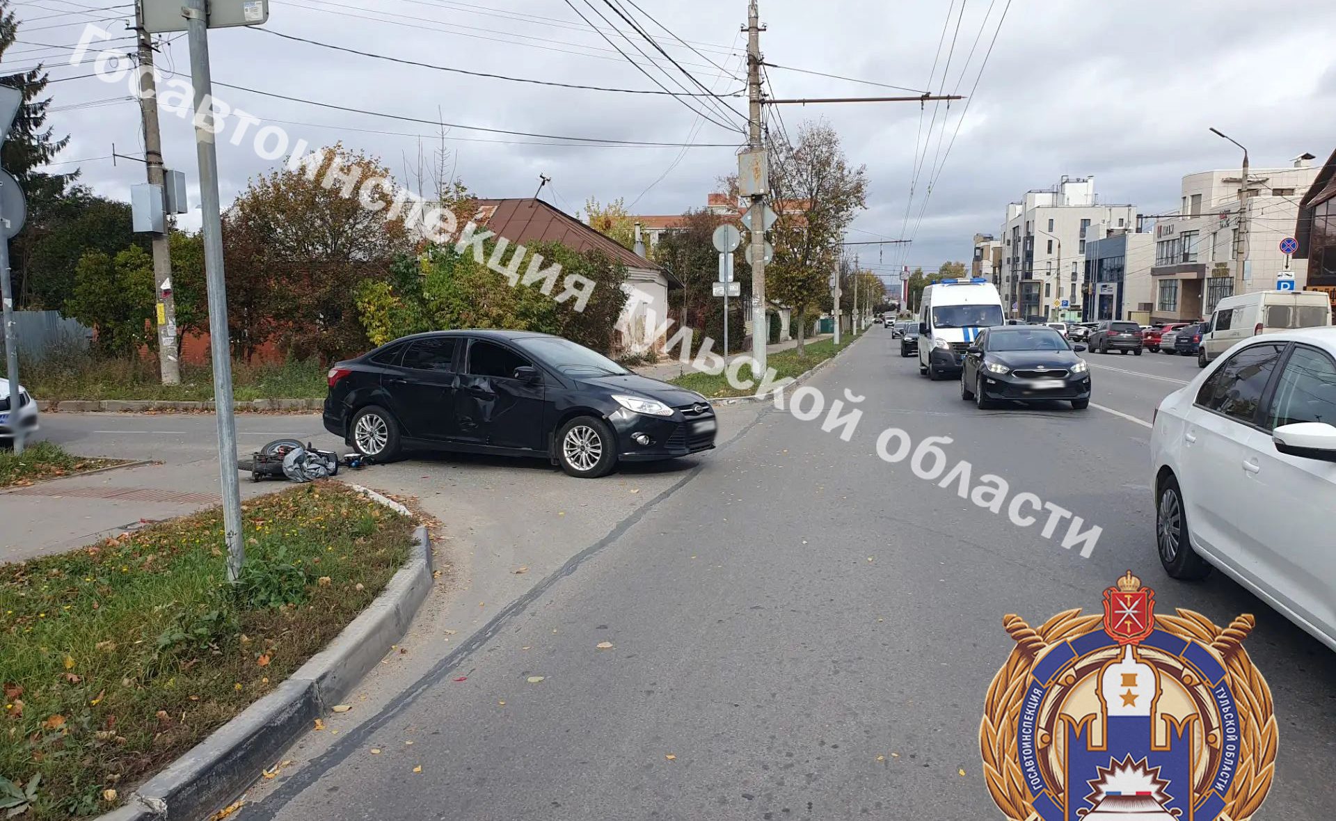 В Туле водитель сбил молодого человека на электросамокате В Туле водитель сбил молодого человека на электросамокате