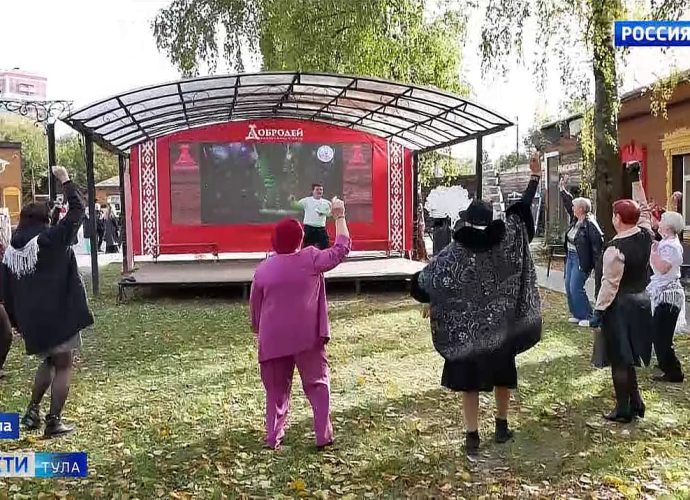 В ремесленном дворе «Добродей» отметили День пожилого человека
