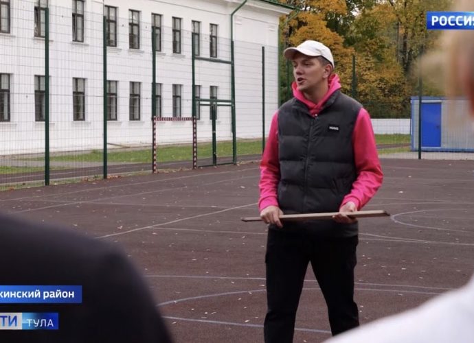 В Яснополянской школе детей увлекают старинными играми Льва Толстого