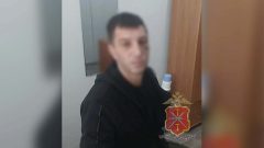 В Новомосковске мужчина напал на нового супруга бывшей жены В Новомосковске мужчина напал на нового супруга бывшей жены