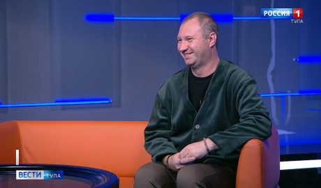 Максимально необычная «Каренина»: интервью с режиссёром Андреем Солобаевым