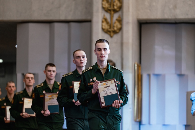 Тульский лицей стал призером всероссийского фестиваля музейных экспозиций «Без срока давности» Тульский лицей стал призером всероссийского фестиваля музейных экспозиций «Без срока давности»